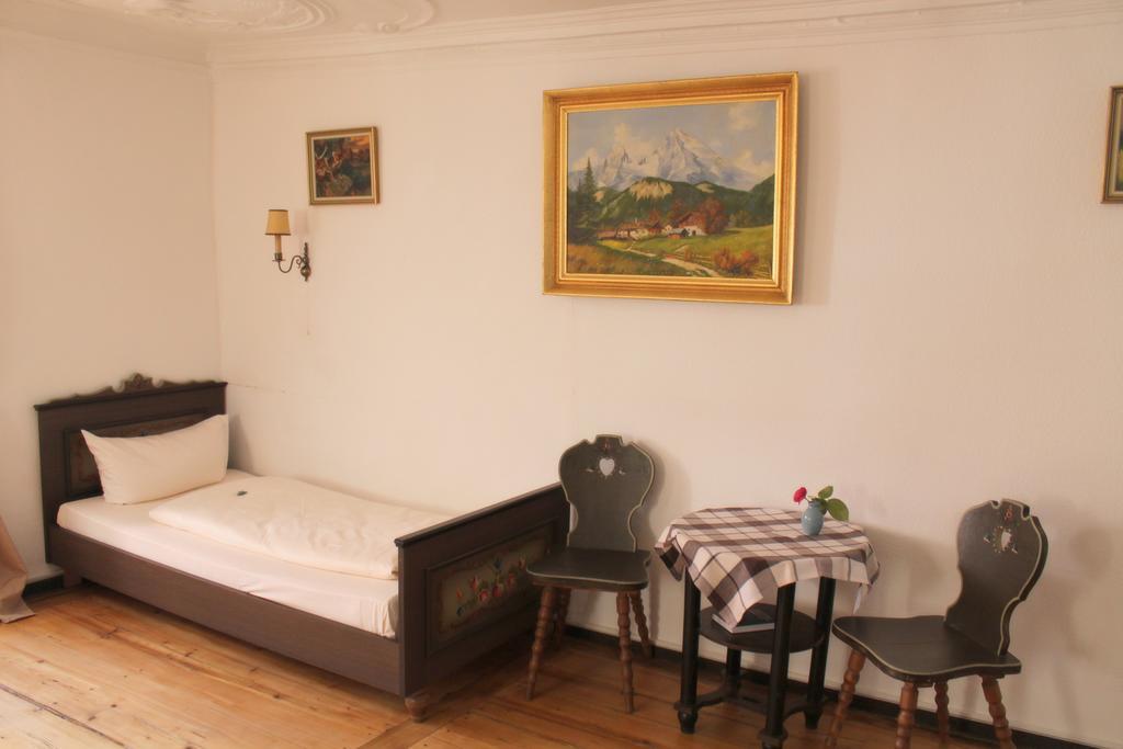Gaestehaus Am Weissen Turm Rothenburg ob der Tauber Room photo